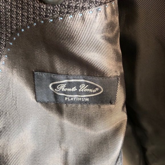 Blazer - Picture 2 of 3